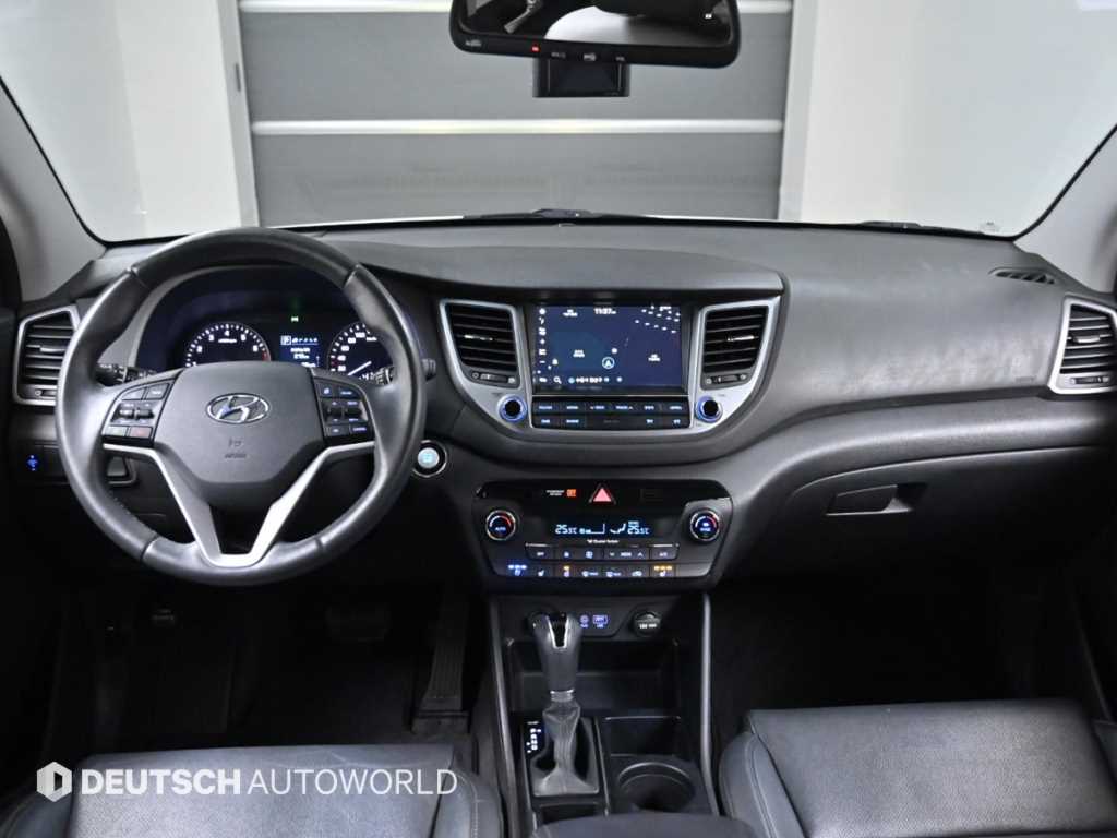 HYUNDAI Tucson - Vista 7