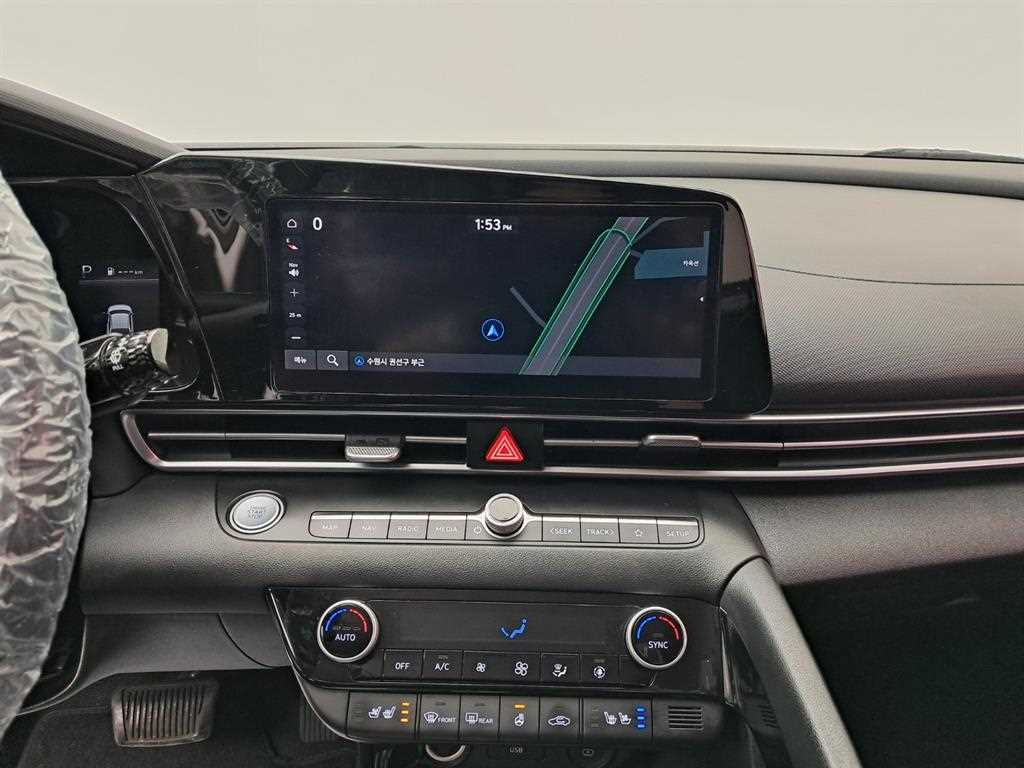 HYUNDAI Avante - Vista 9