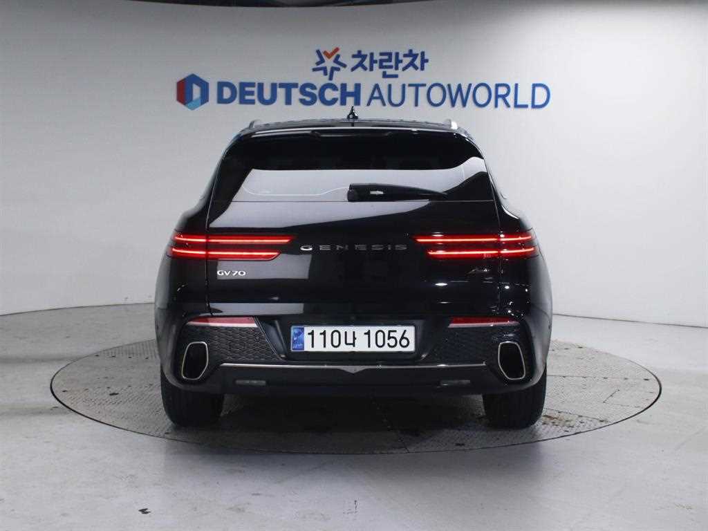 Genesis GV70 - Vista 4