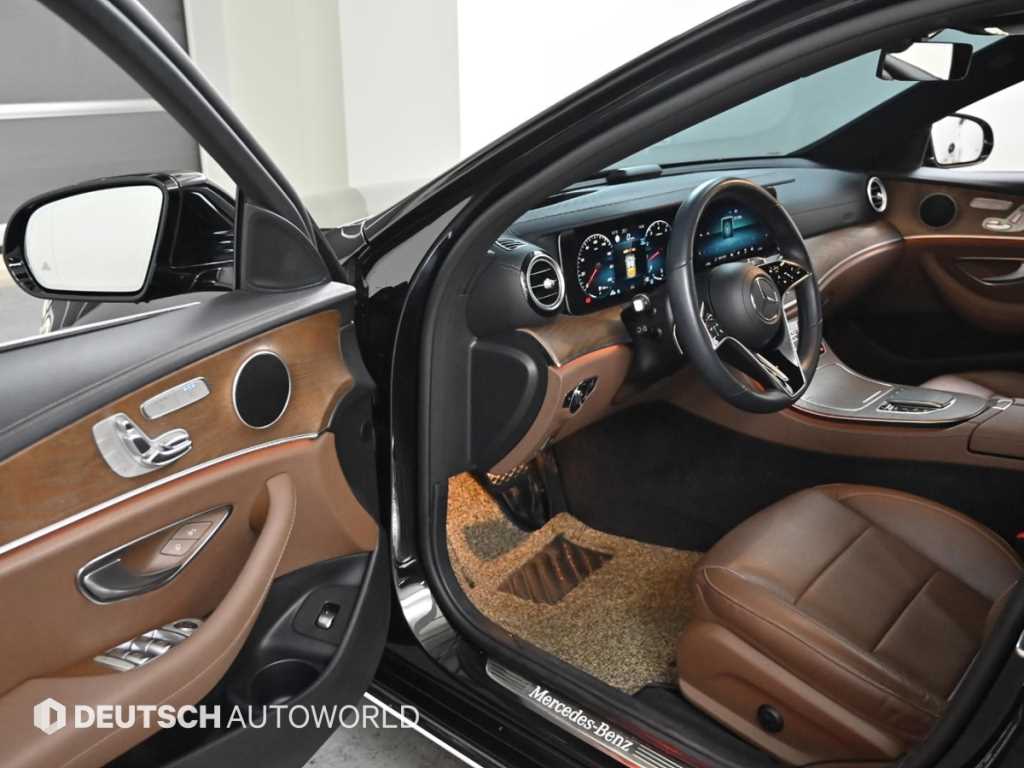 Mercedes Benz E class - Vista 11