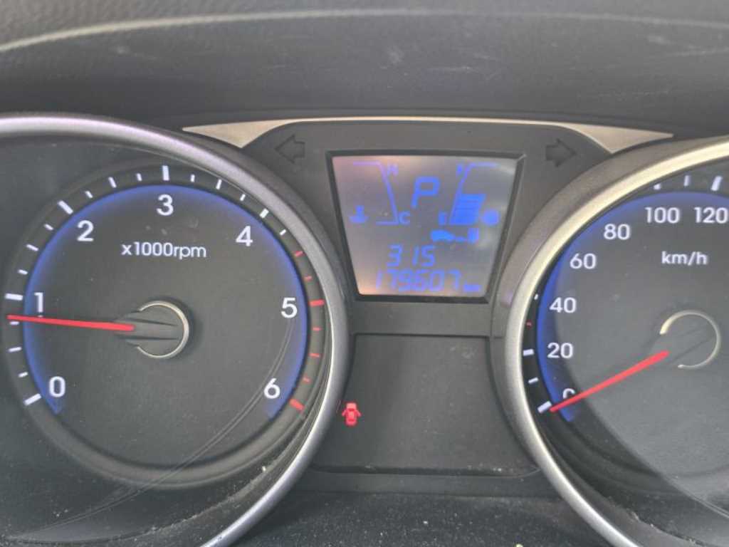 HYUNDAI Tucson - Vista 9