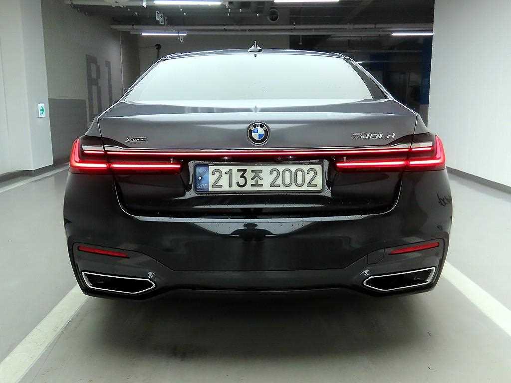 BMW 7 Series - Vista 3