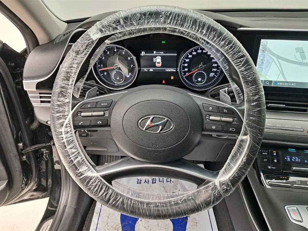 HYUNDAI Grandeur - Vista 7