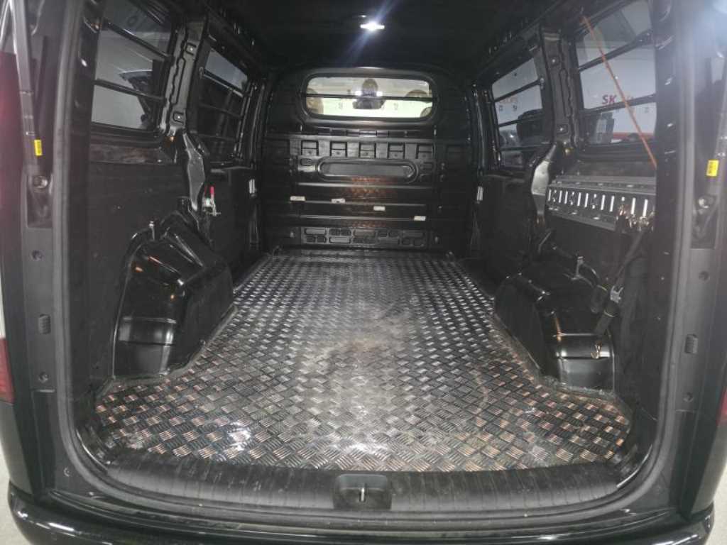 HYUNDAI Staria - Vista 9