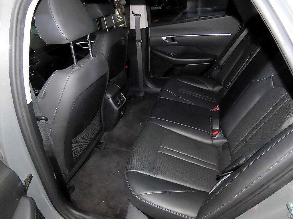 HYUNDAI Sonata - Vista 7