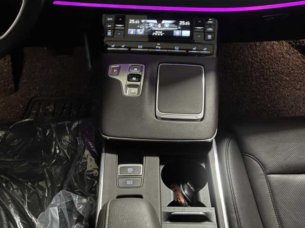 HYUNDAI Grandeur - Vista 10