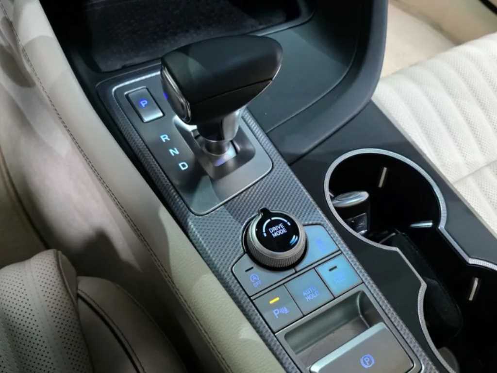 Genesis G70 - Vista 7