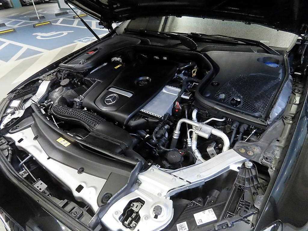 Mercedes Benz E class 2021 Negro - Importación desde Corea - HF Imports Iquique - Foto 19