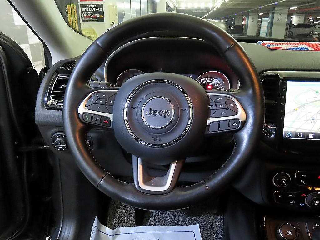 Jeep Compass - Vista 8