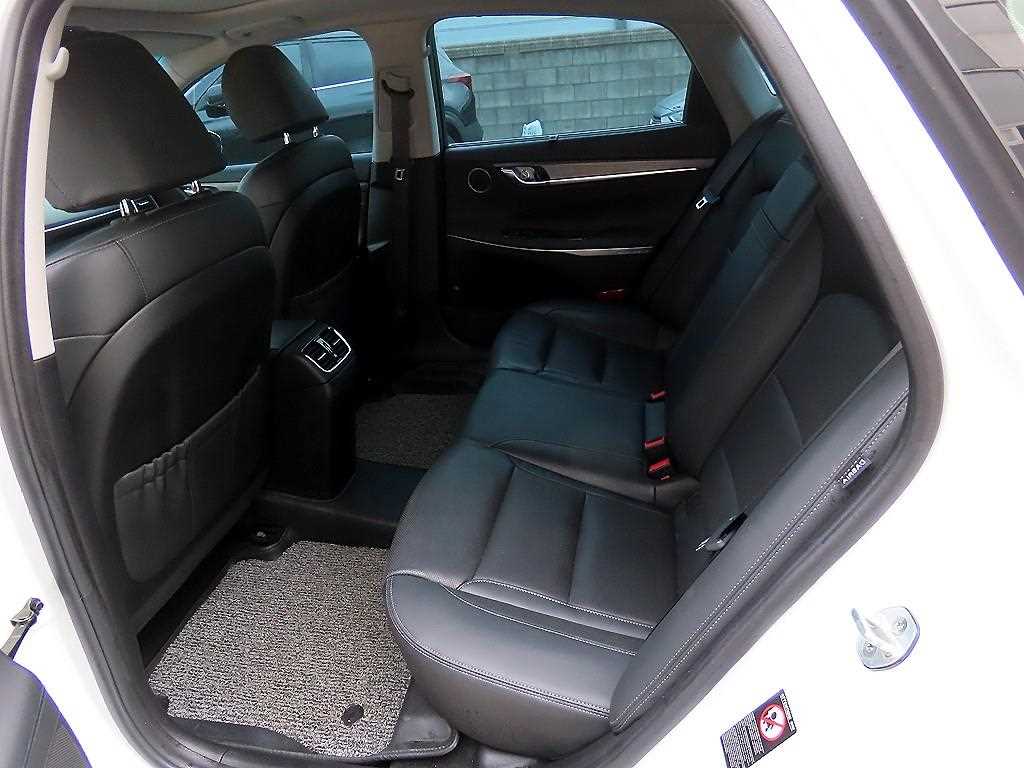 HYUNDAI Grandeur - Vista 6