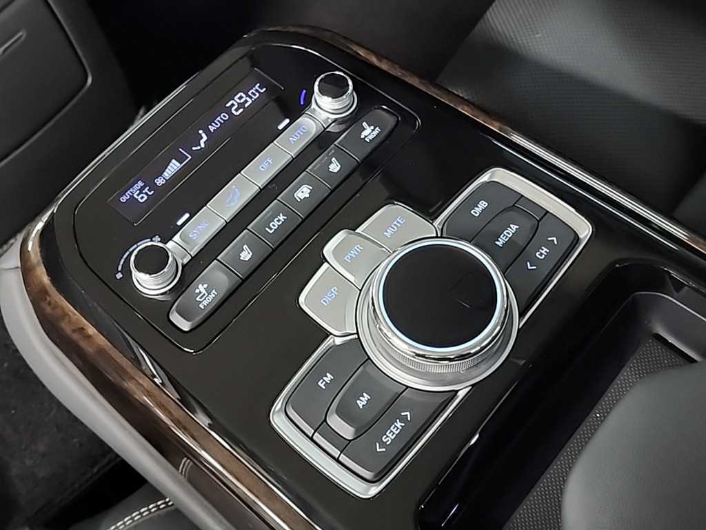 Genesis G90 2019 Negro - Importación desde Corea - HF Imports Iquique - Foto 14