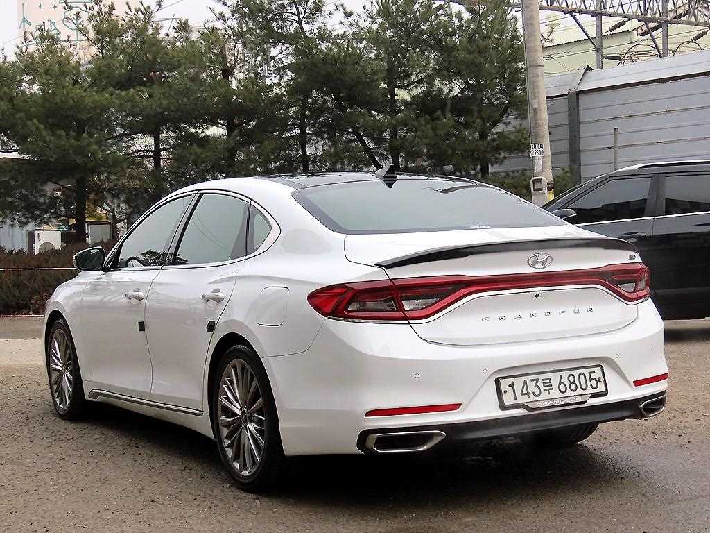HYUNDAI Grandeur - Vista 3