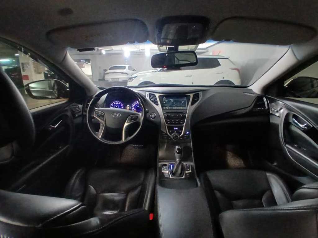 HYUNDAI Grandeur - Vista 6