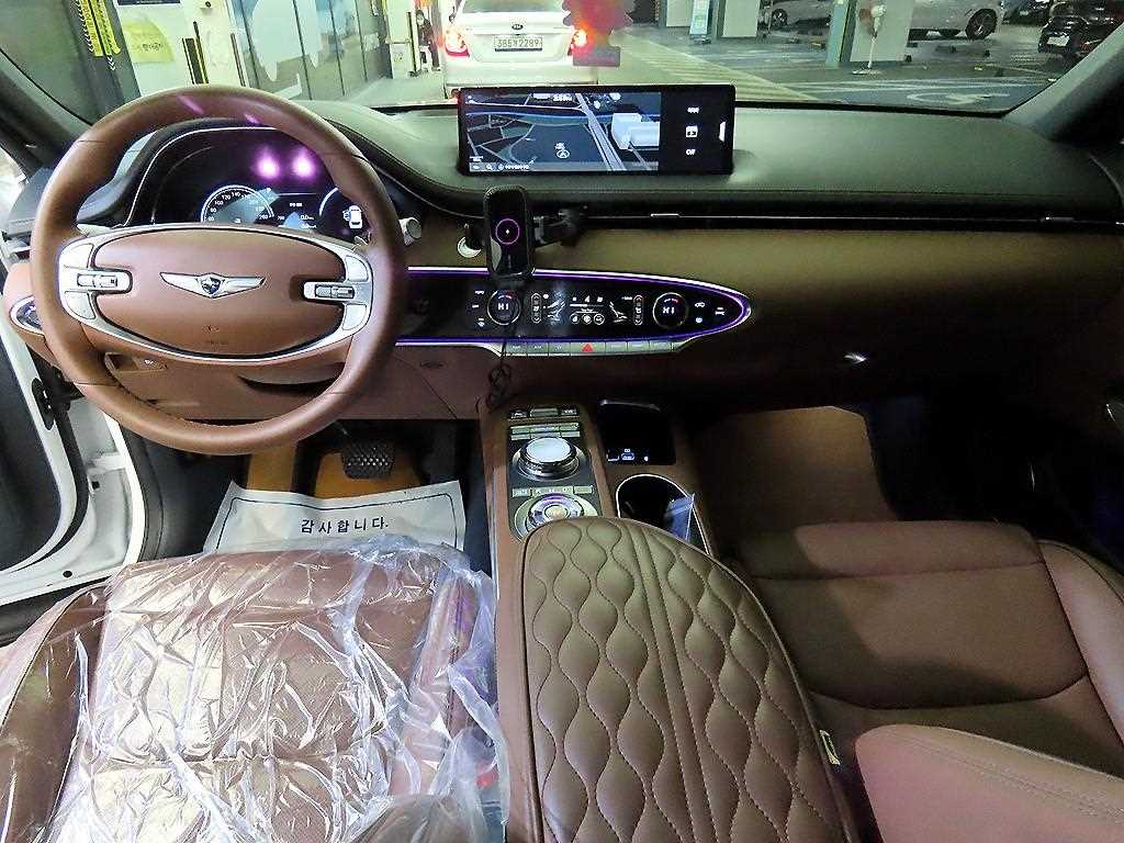 Genesis GV70 - Vista 10