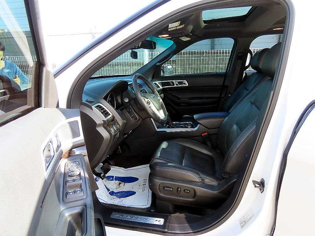 Ford Explorer - Vista 5