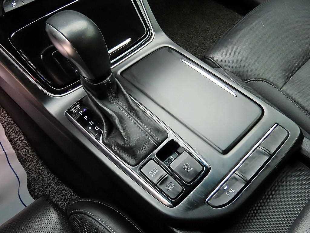 HYUNDAI Grandeur - Vista 10