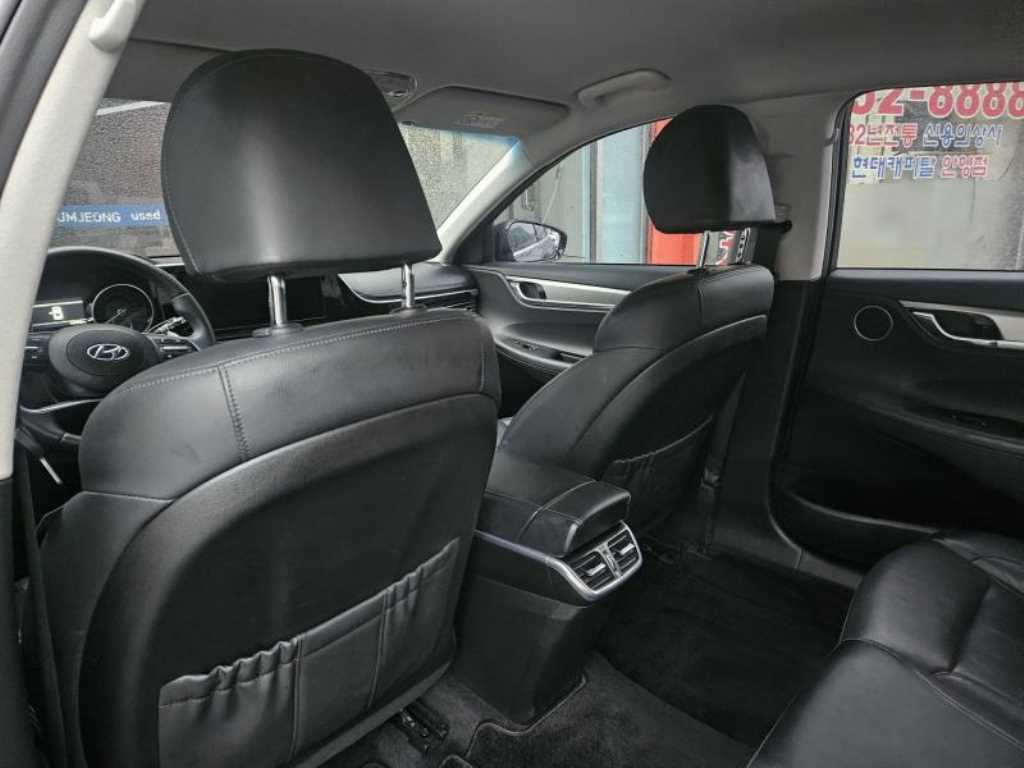 HYUNDAI Grandeur - Vista 10