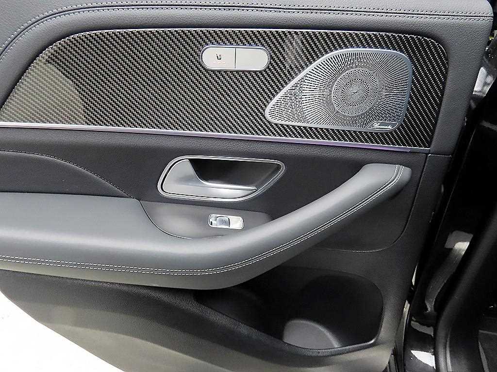 Mercedes Benz GLE Class - Vista 12