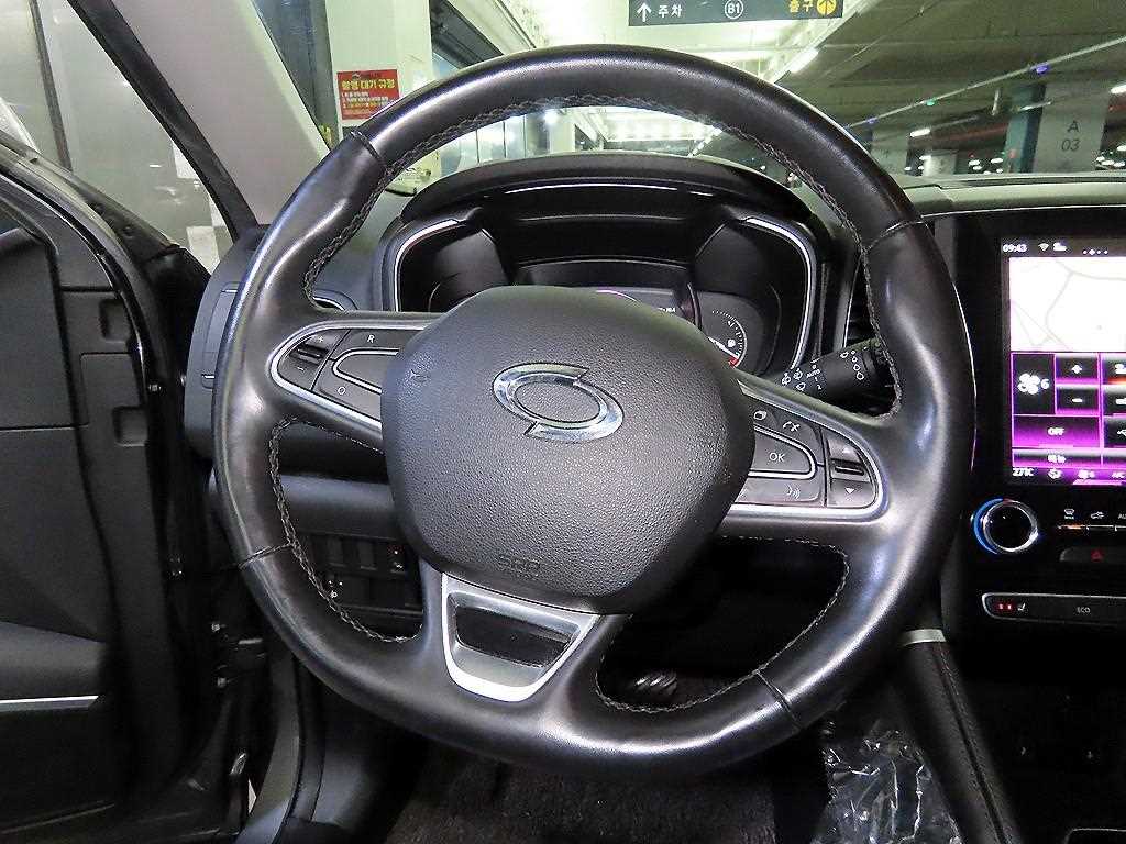 SAMSUNG QM6 - Vista 8