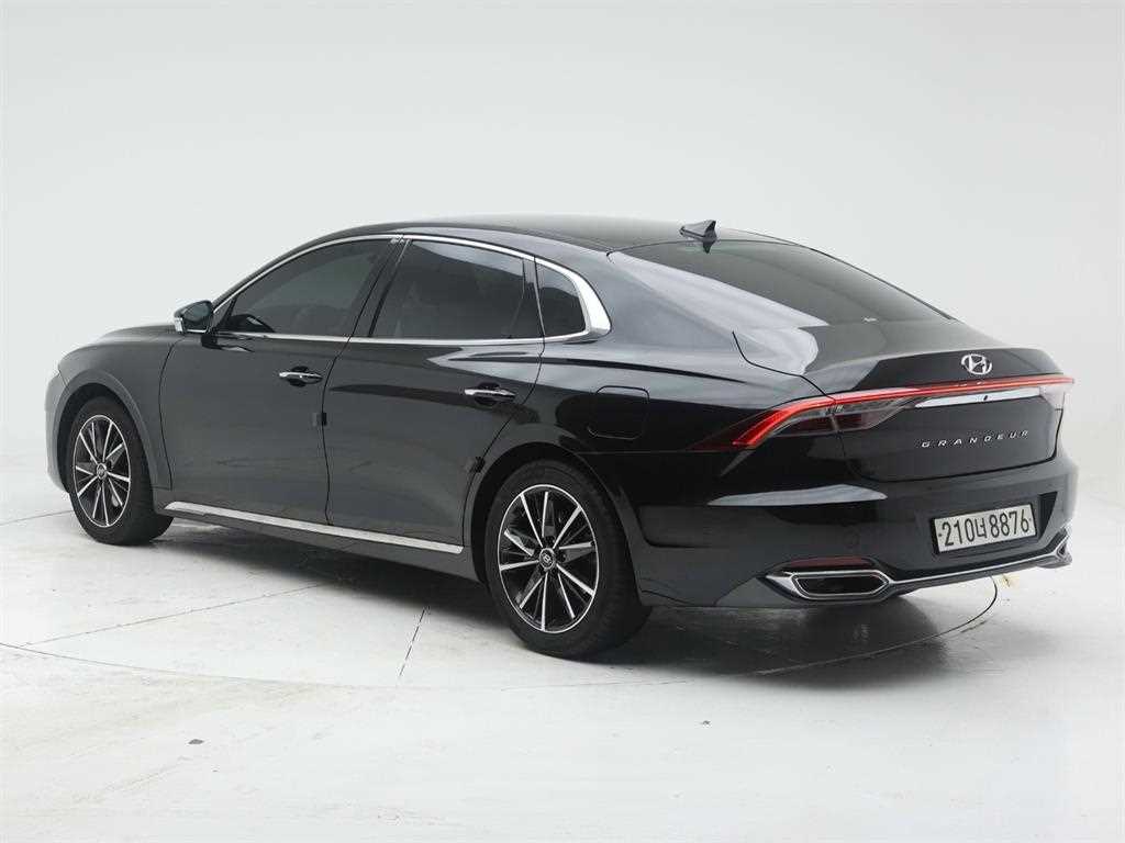 HYUNDAI Grandeur - Vista 4