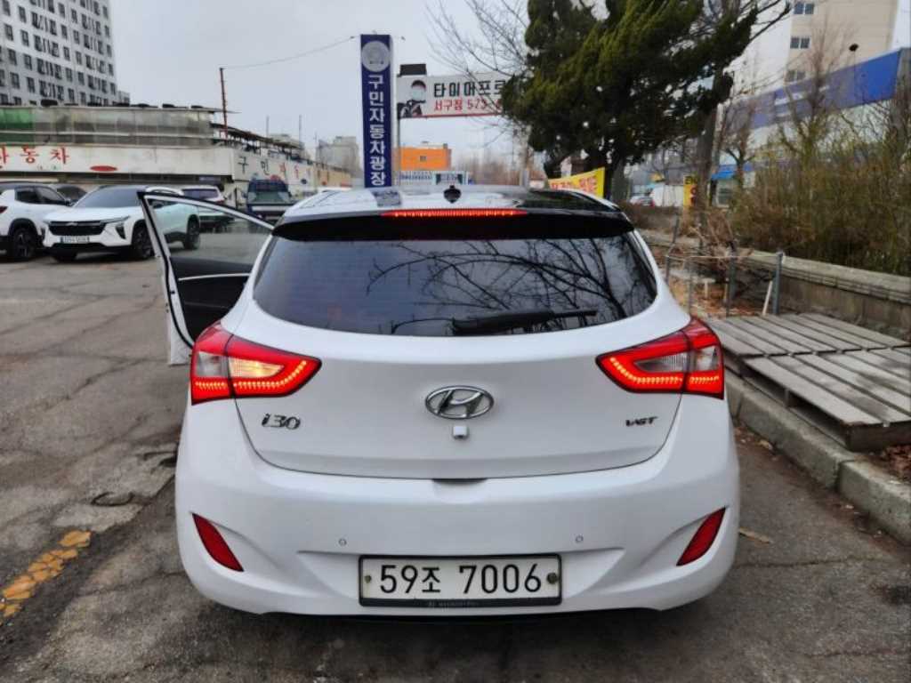 HYUNDAI i30 - Vista 2