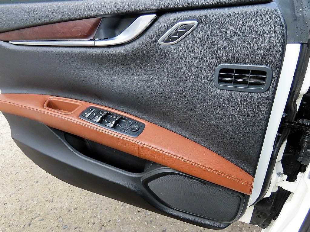 Maserati Ghibli - Vista 11