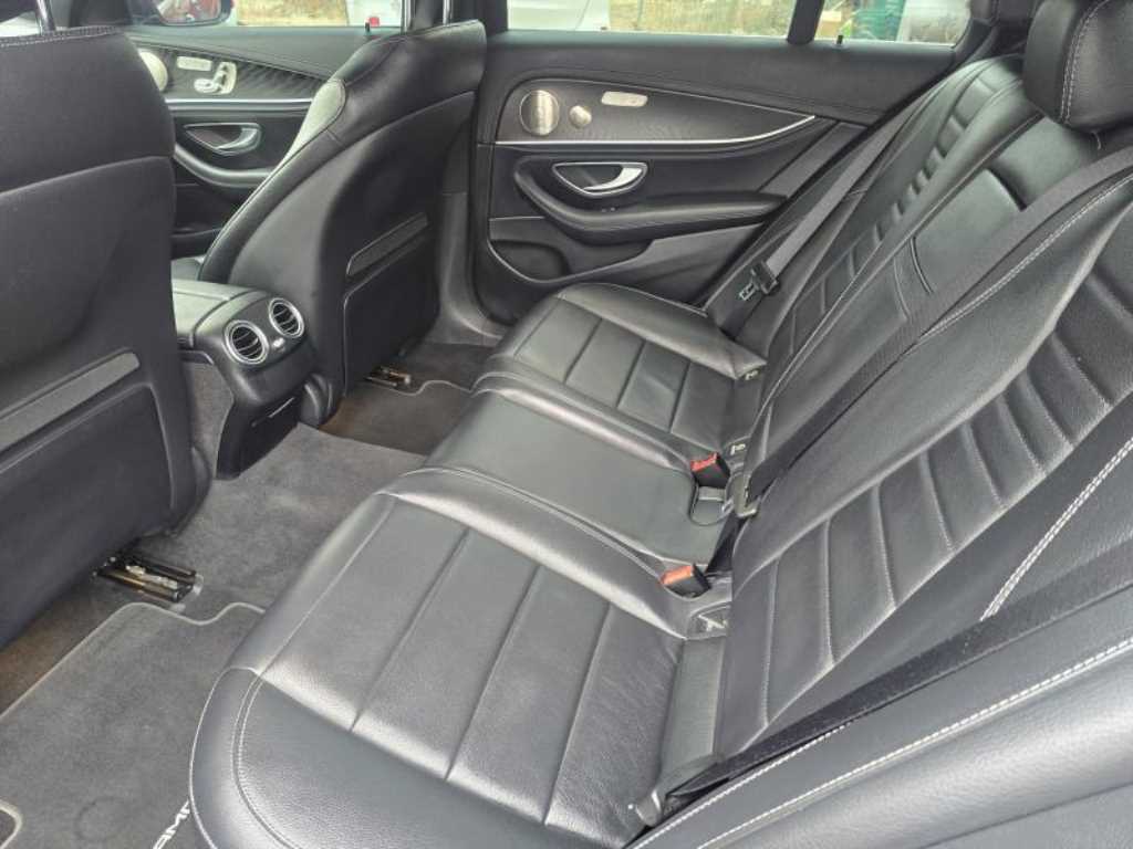 Mercedes Benz E class - Vista 9