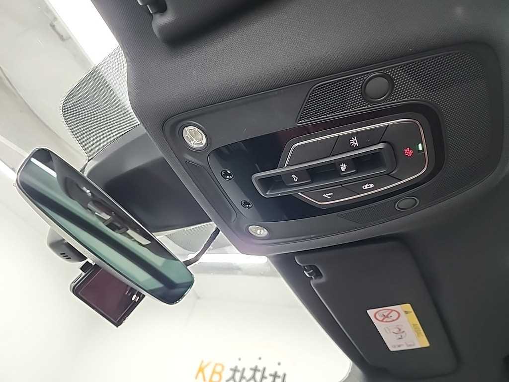 Audi SQ5 2020 Negro - Importación desde Corea - HF Imports Iquique - Foto 17