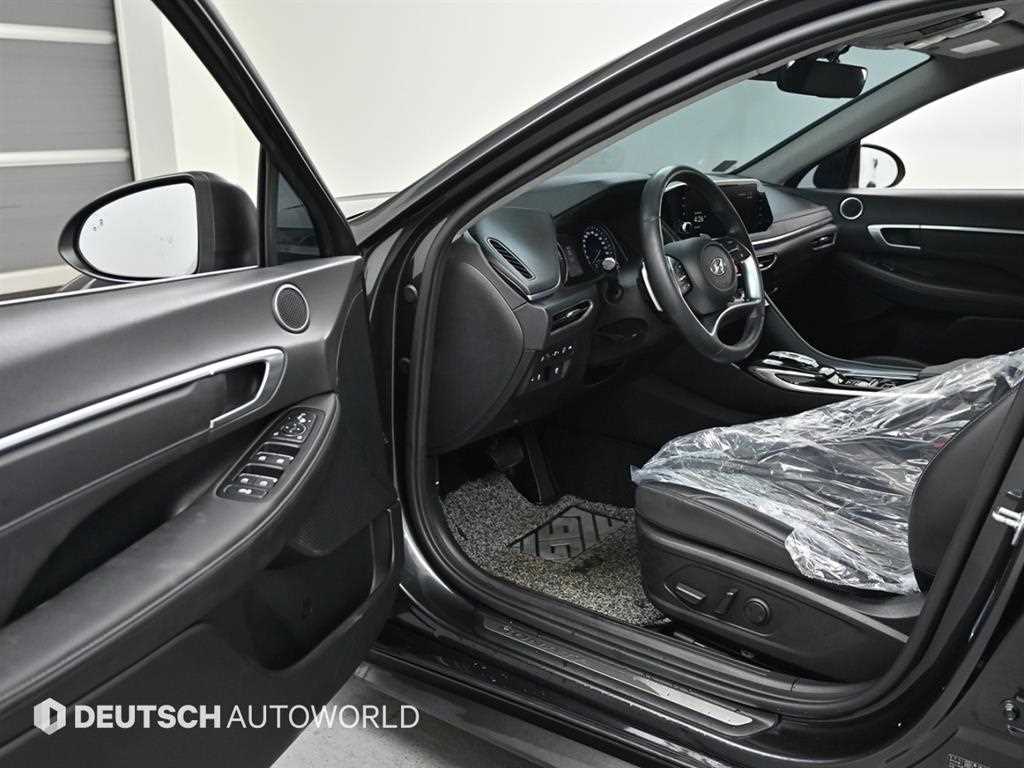 HYUNDAI Sonata - Vista 11