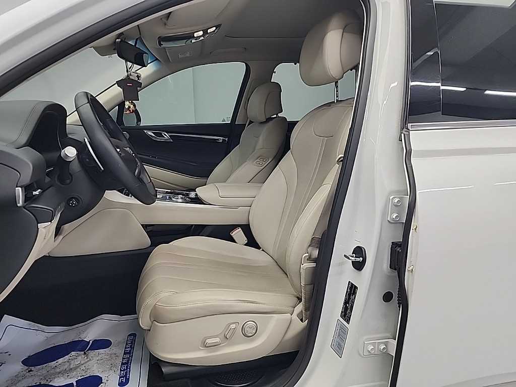 Genesis GV80 - Vista 11