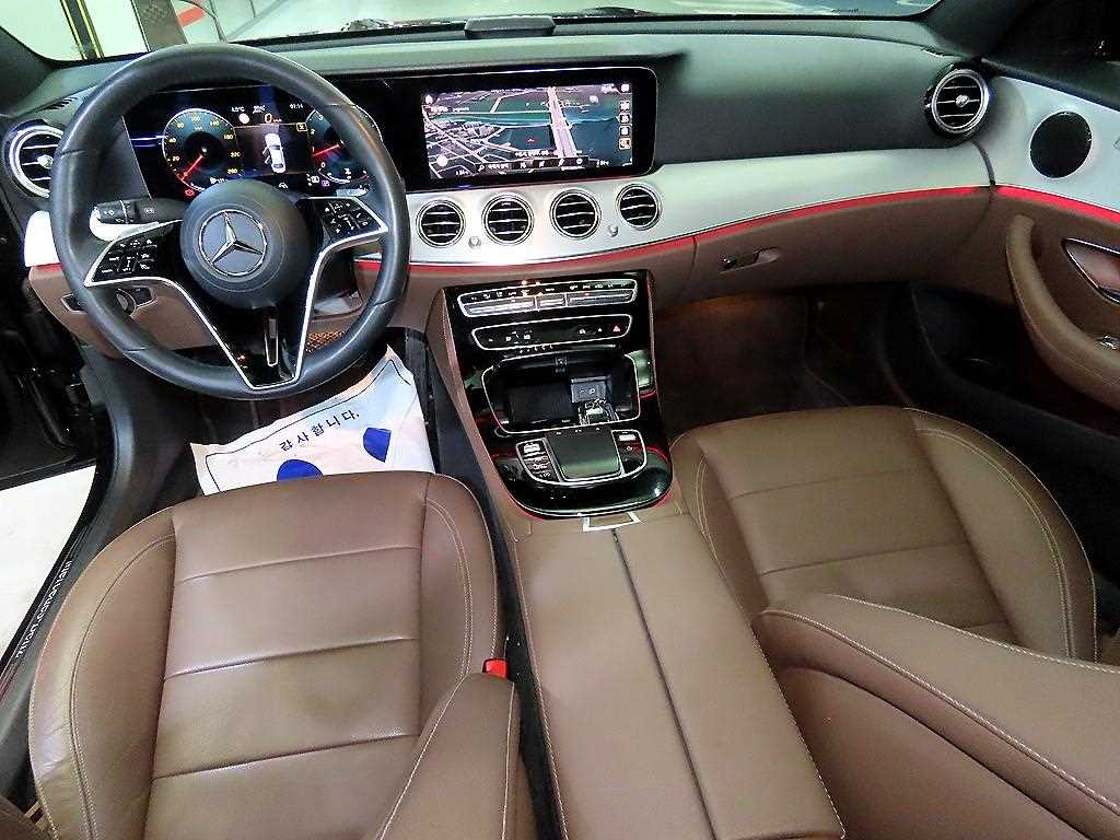 Mercedes Benz E class - Vista 10