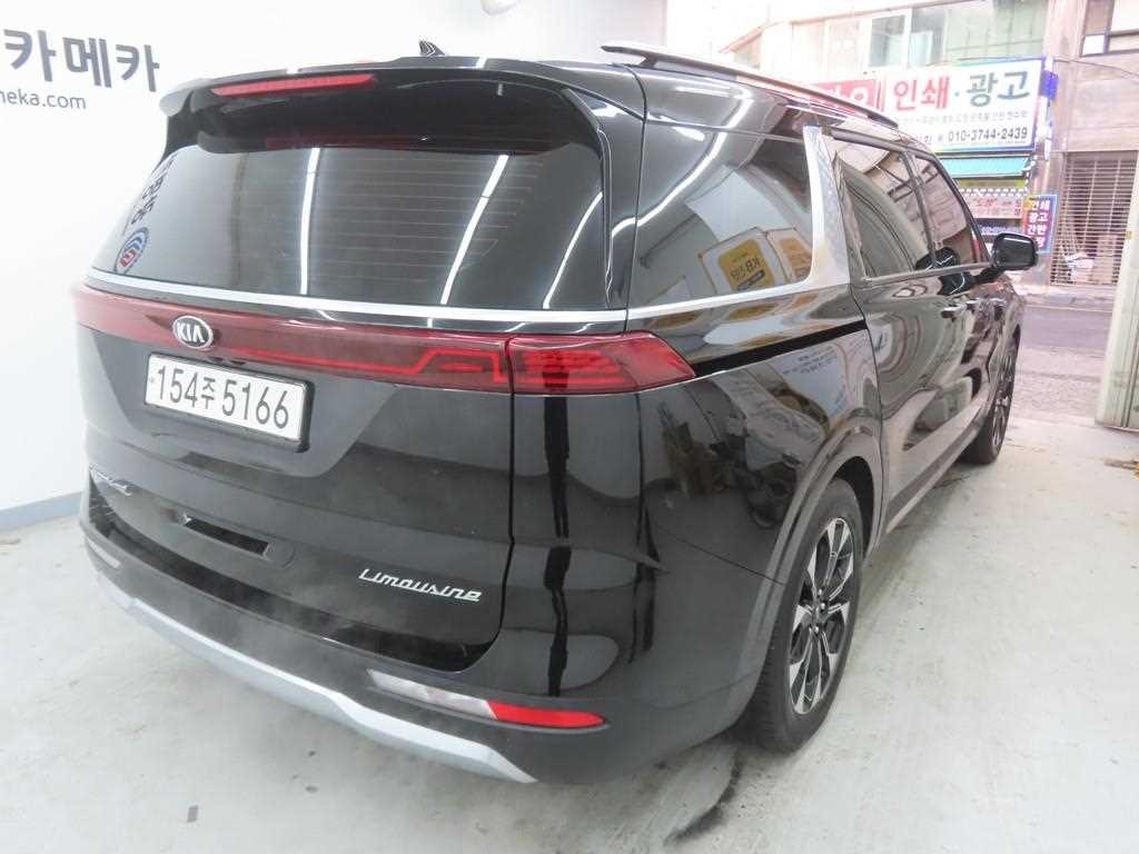 KIA Carnival - Vista 3