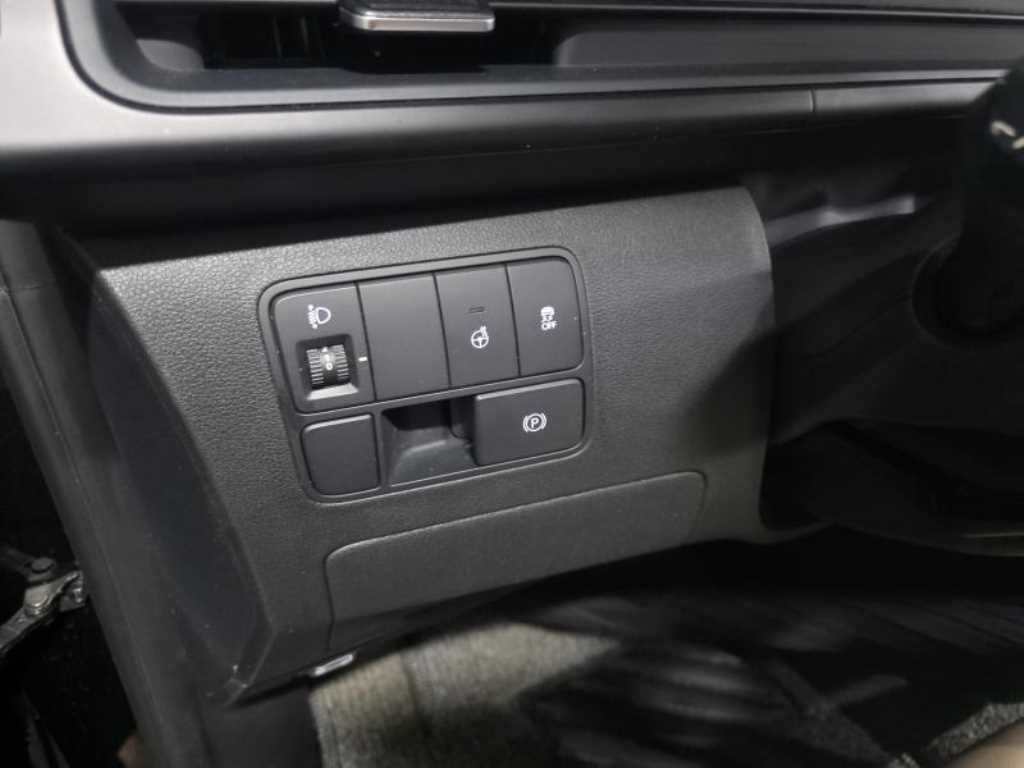 HYUNDAI Staria - Vista 5