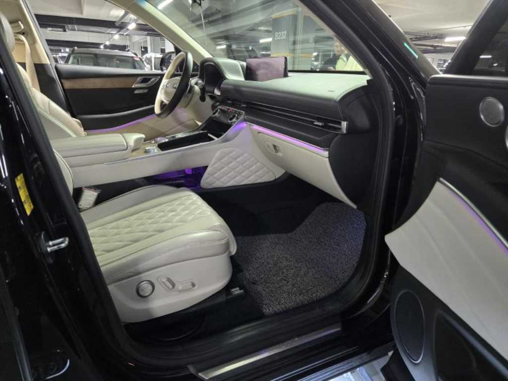 Genesis GV80 - Vista 11