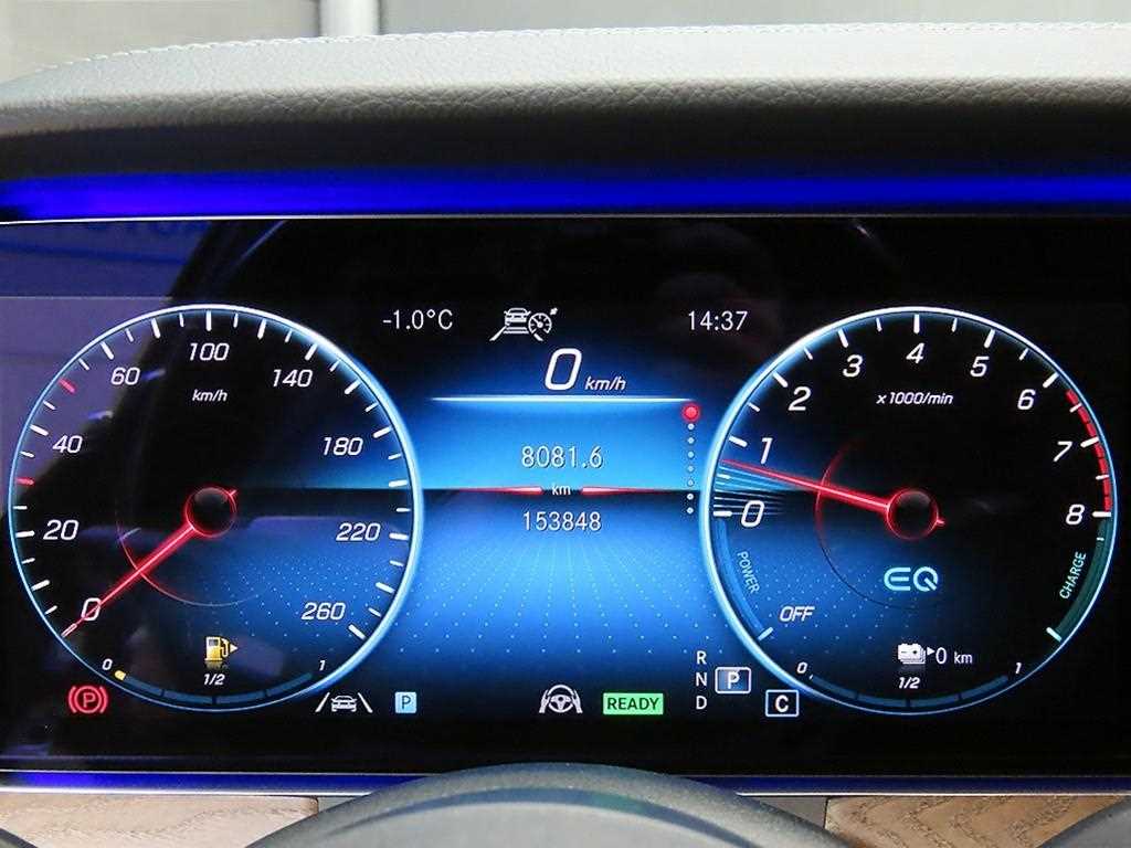 Mercedes Benz E class - Vista 8