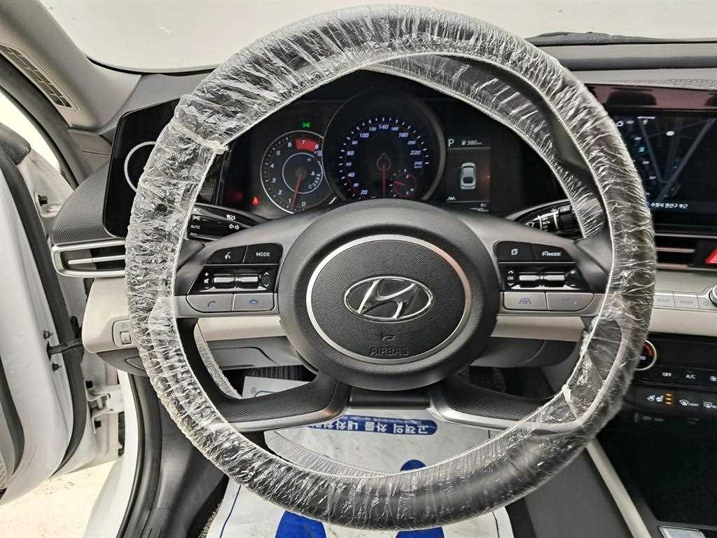 HYUNDAI Avante - Vista 7