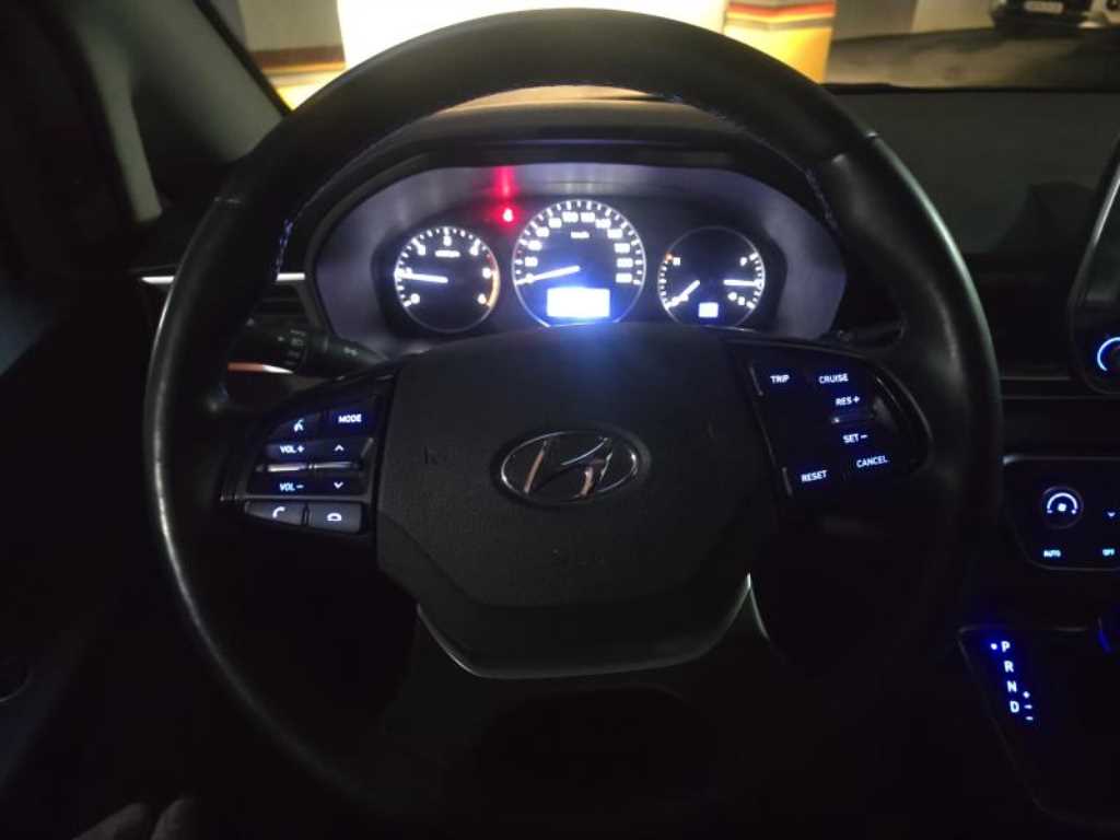 HYUNDAI Starex - Vista 2