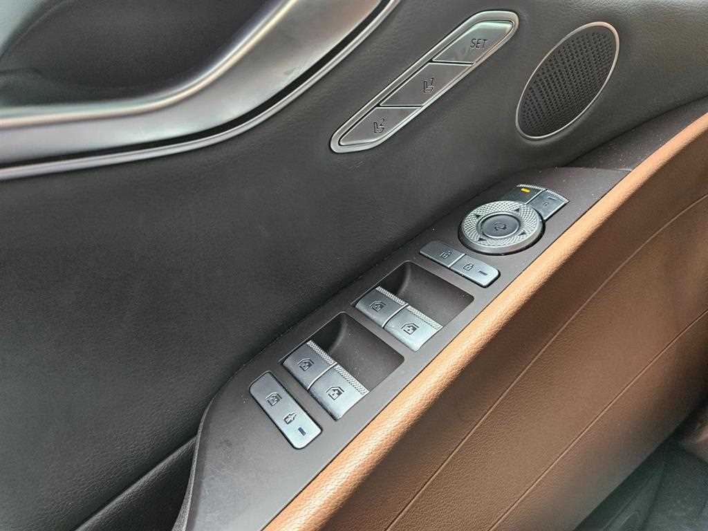 Genesis G80 - Vista 9