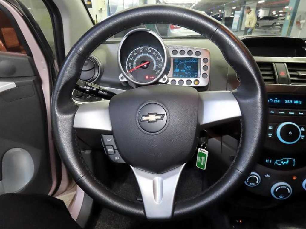 Chevrolet Spark - Vista 8