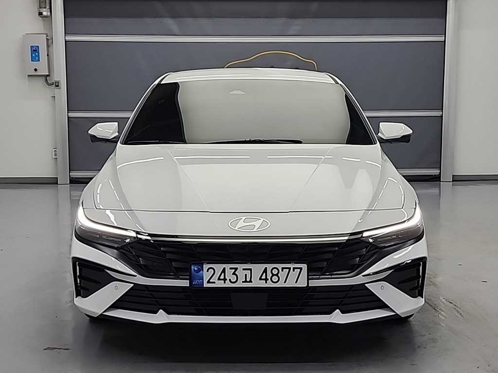 HYUNDAI Avante - Vista 2