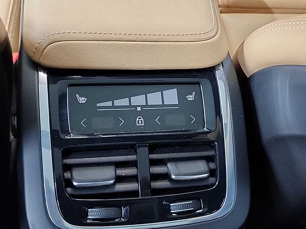 Volvo XC60 2023 Blanco - Importación desde Corea - HF Imports Iquique - Foto 13