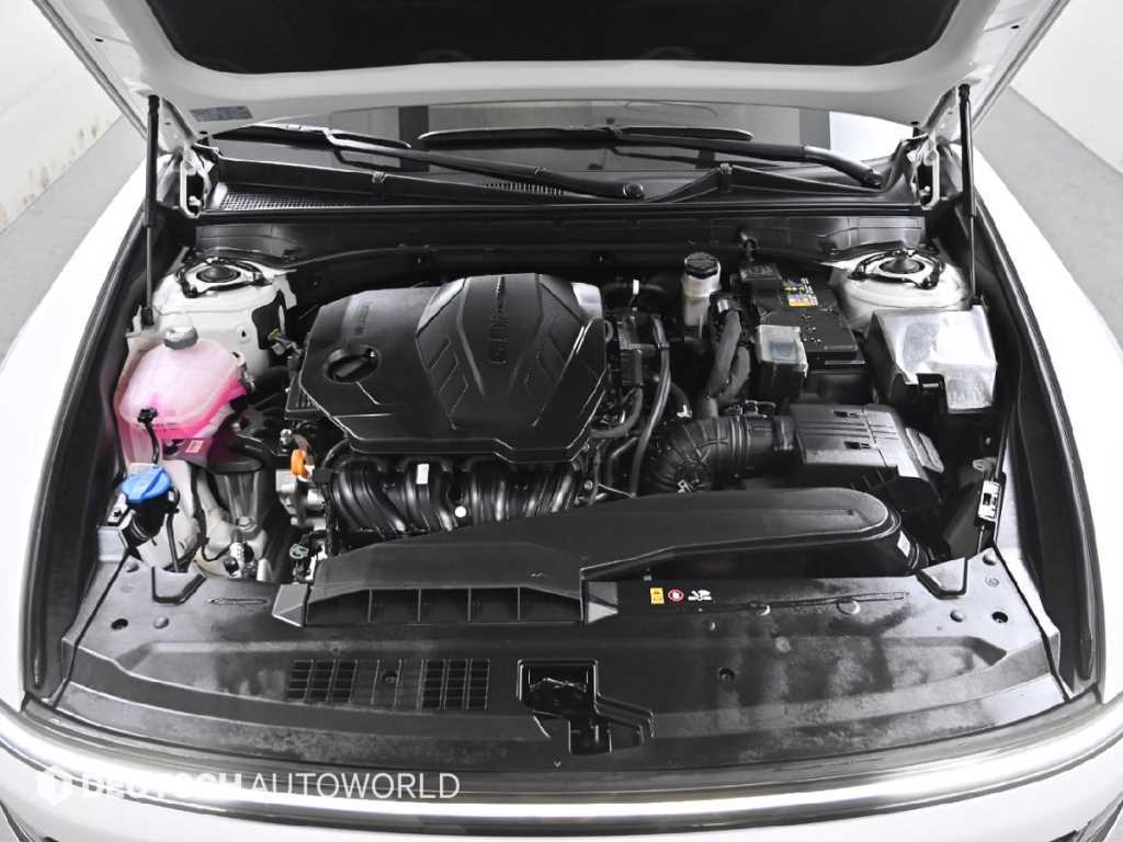 HYUNDAI Grandeur - Vista 6