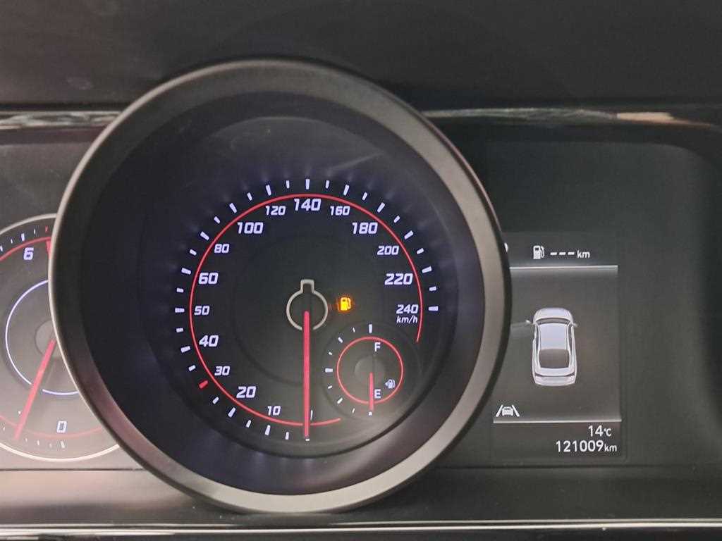 HYUNDAI Avante - Vista 8