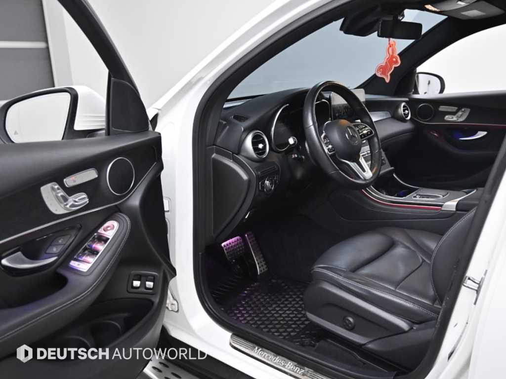 Mercedes Benz GLC Class - Vista 11