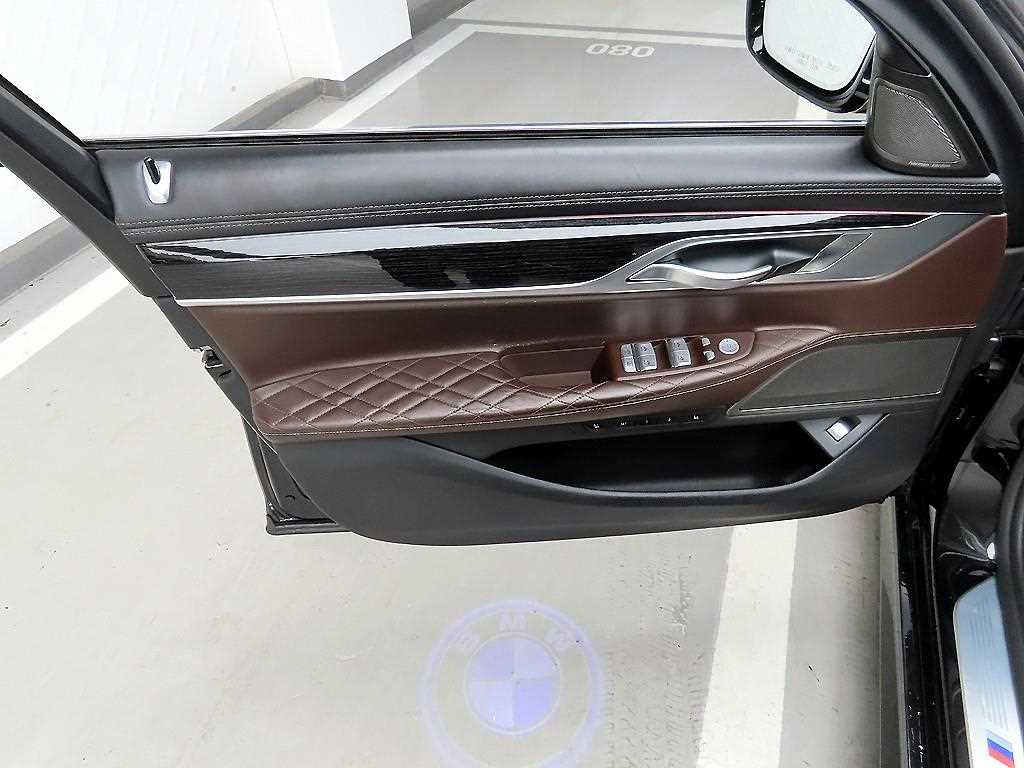 BMW 7 Series - Vista 11