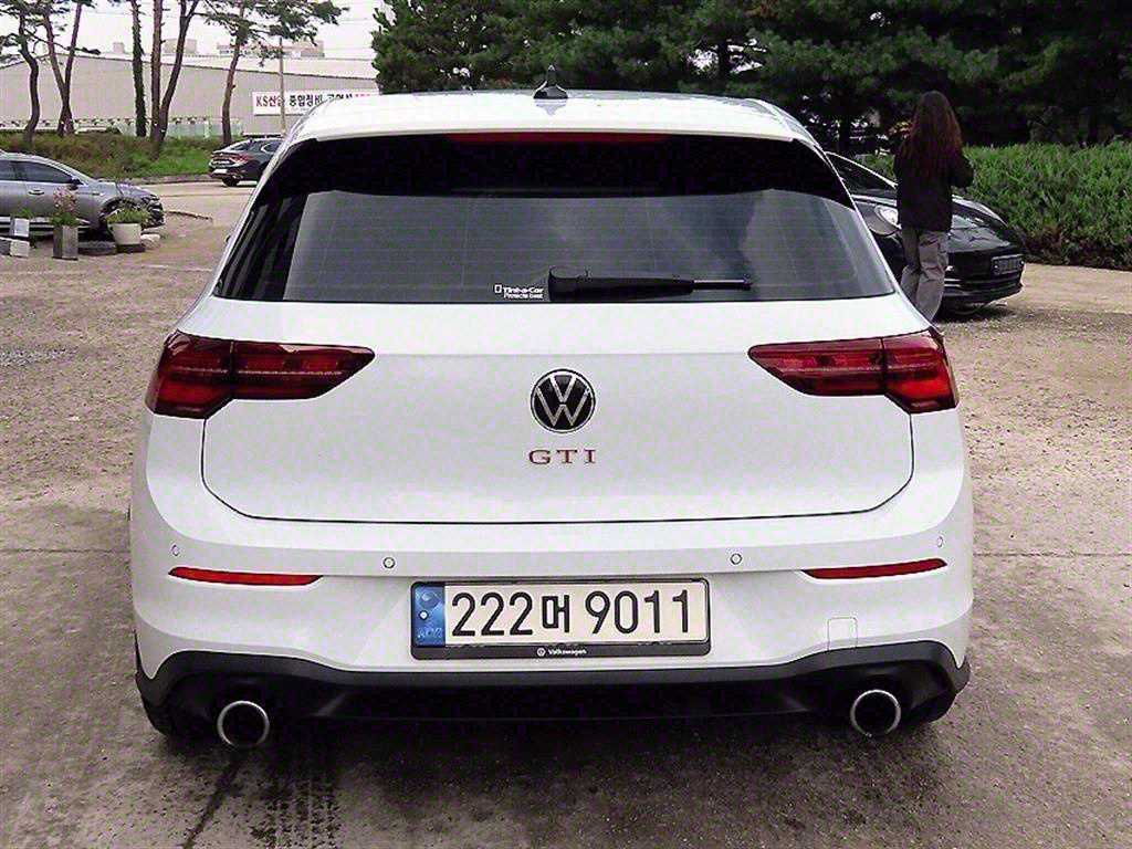 Volkswagen Golf - Vista 4