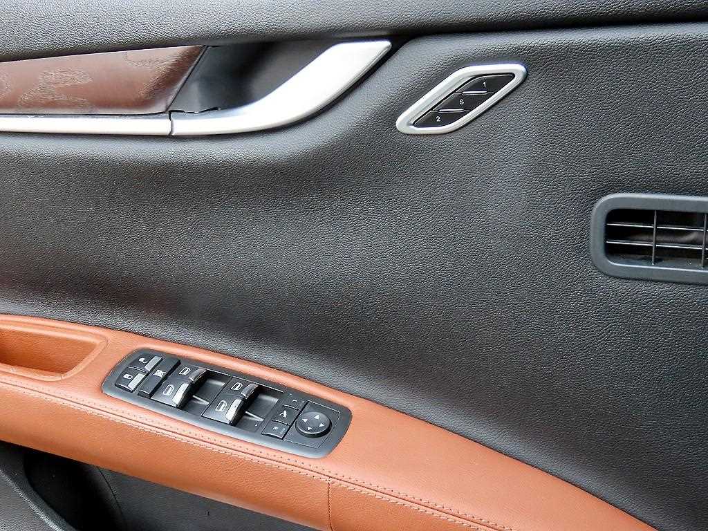 Maserati Ghibli - Vista 11