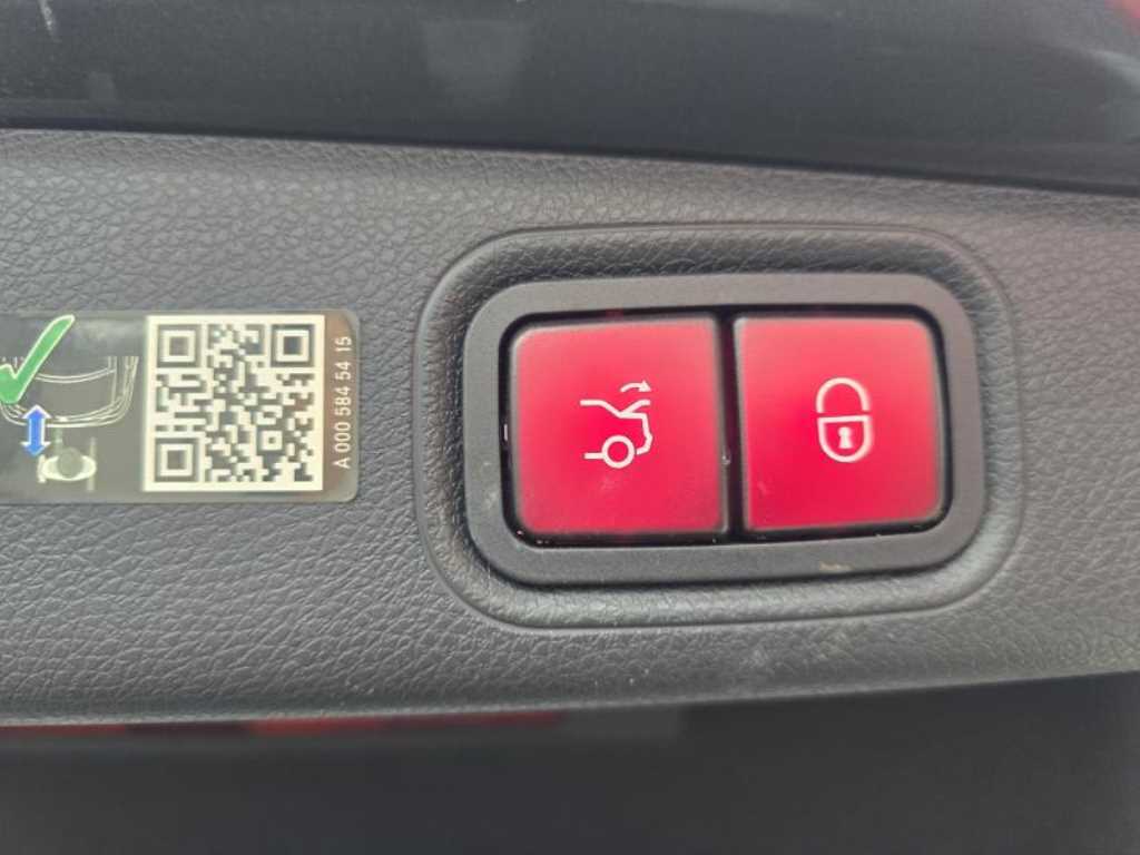 Mercedes Benz E class - Vista 8