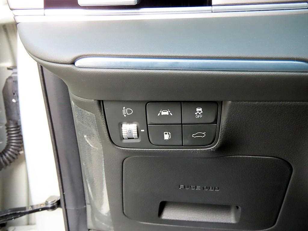 HYUNDAI Grandeur - Vista 12