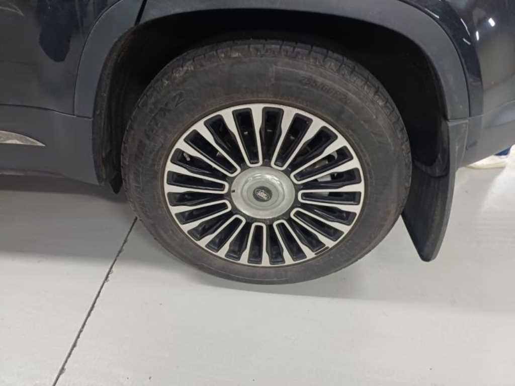 Land Rover Defender - Vista 4